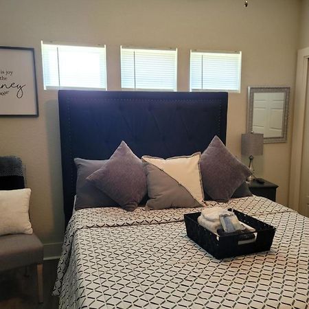 Spacious Townhouse Minutes From Downtown Sa. San Antonio Exteriör bild