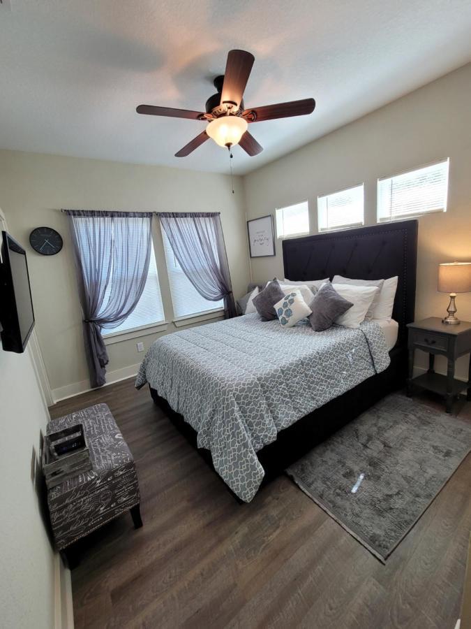 Spacious Townhouse Minutes From Downtown Sa. San Antonio Exteriör bild