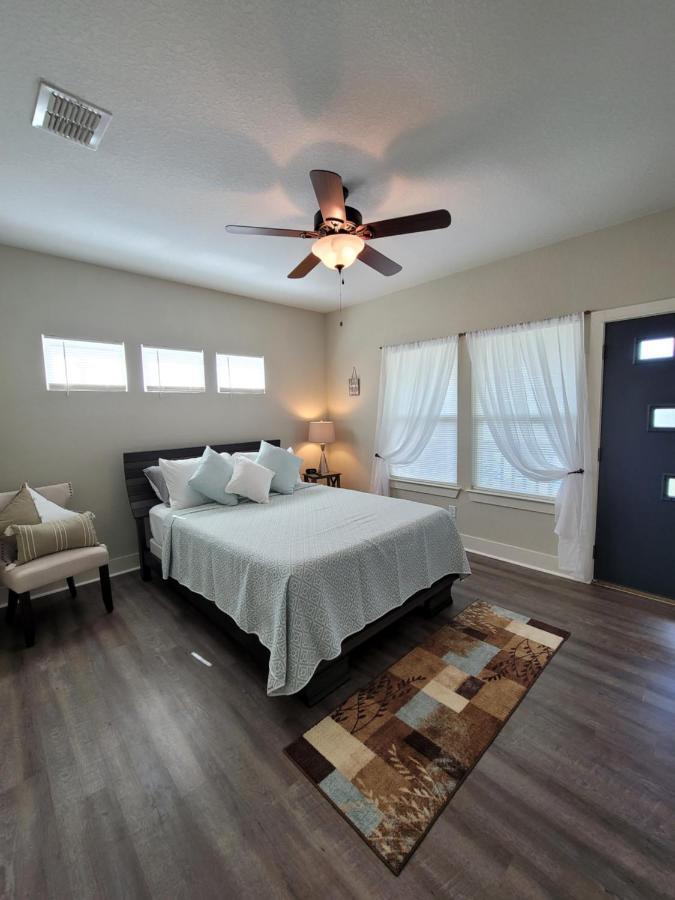 Spacious Townhouse Minutes From Downtown Sa. San Antonio Exteriör bild